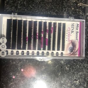 Mia secret eyelashes